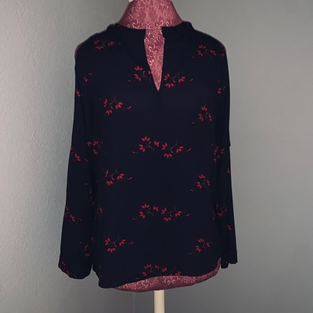 4 FOR $5 LOFT shoulderless long sleeve blouse